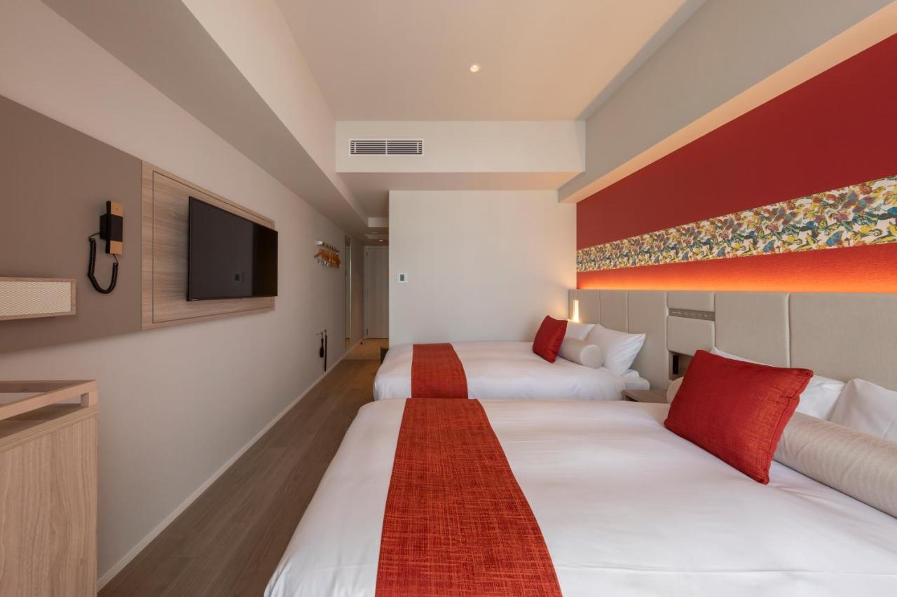 Hewitt Resort Naha Buitenkant foto A room at the hotel