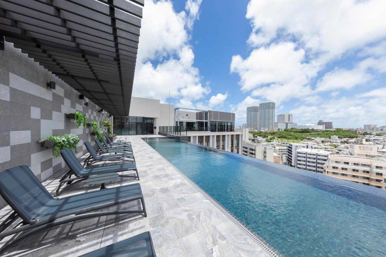 Hewitt Resort Naha Buitenkant foto Rooftop pool